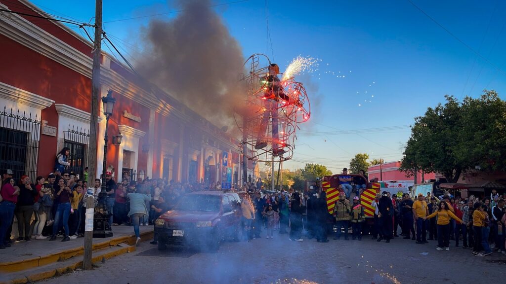 484158376_1088268233330208_1192018726383811855_n-1024x576 El Fuerte se vistió de fiesta con el Carnaval "Aves de nuestra tierra" 2025.