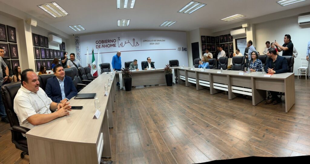 f923a3a5-25ec-4da4-ab65-7a5967e43be0-1024x544 Regidores de Morena y PVEM "revientan" sesión de cabildo para que Menéndez no pueda designar tesorero de Ahome.