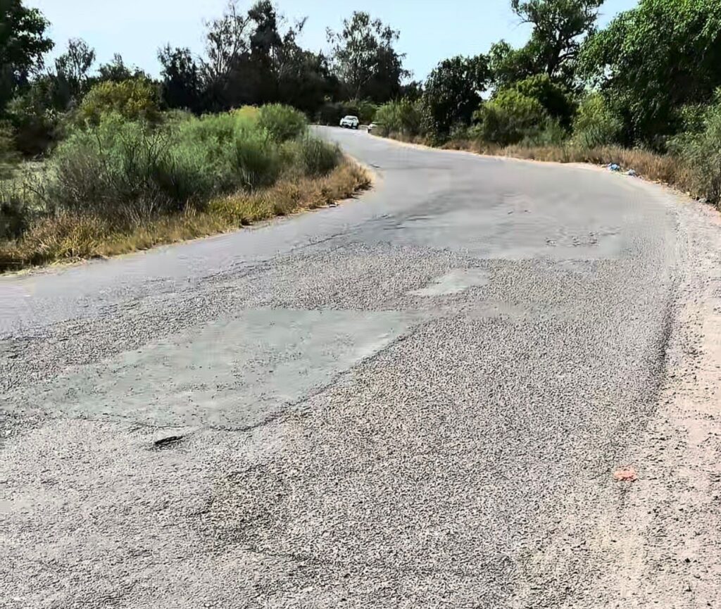 WhatsApp-Image-2026-04-08-at-7.30.50-PM-2-1024x865 Urge rehabilitación de la carretera Ahome-Cohiubampo: Regidor Héctor Álvarez eleva petición al Congreso 🏛️